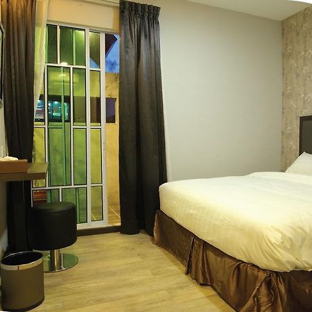 Eatern Hotel Batam Экстерьер фото