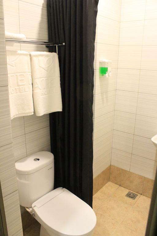 Eatern Hotel Batam Экстерьер фото